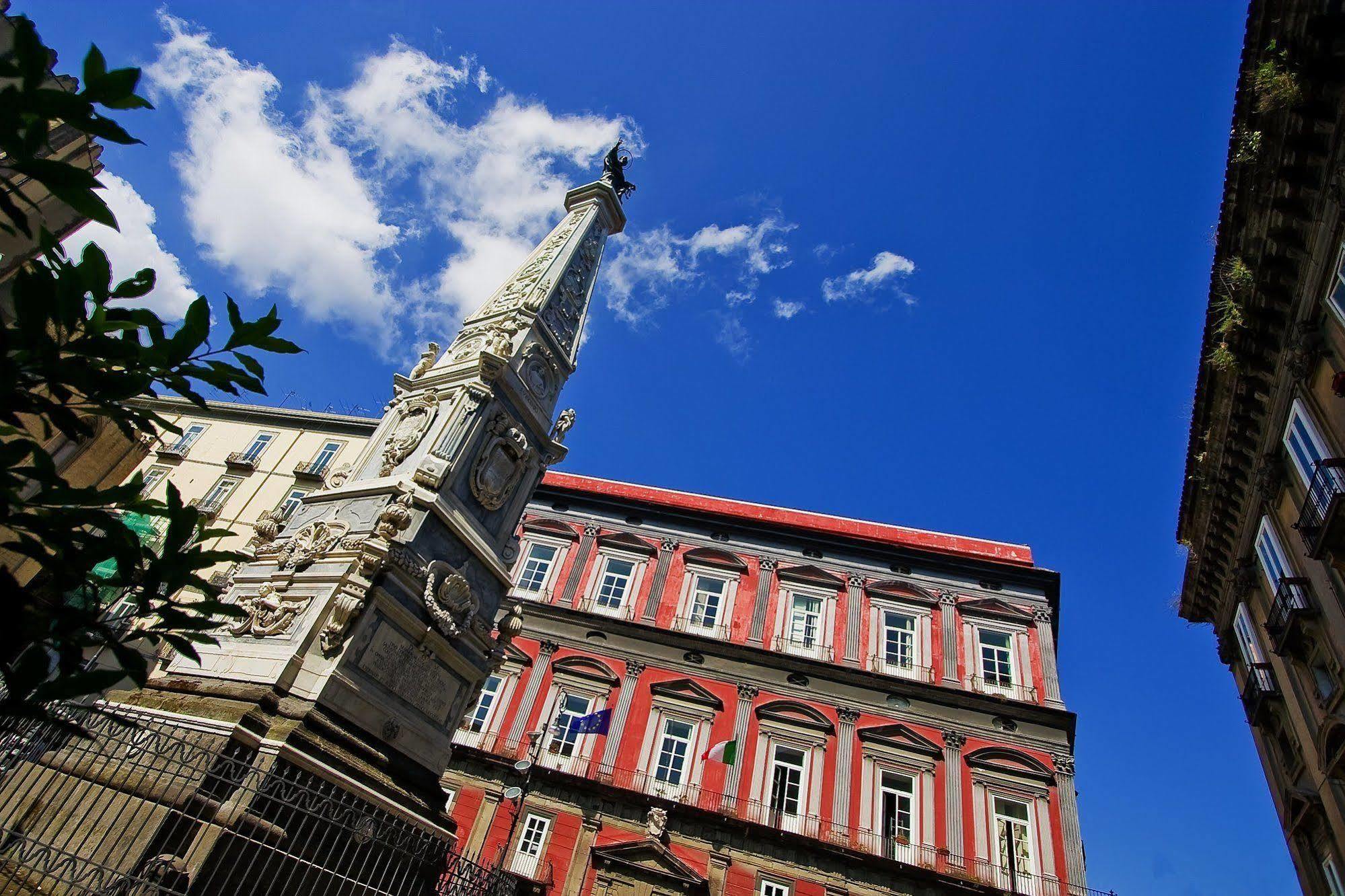 Palazzo Riario Sforza Hotel เนเปิลส์ ภายนอก รูปภาพ