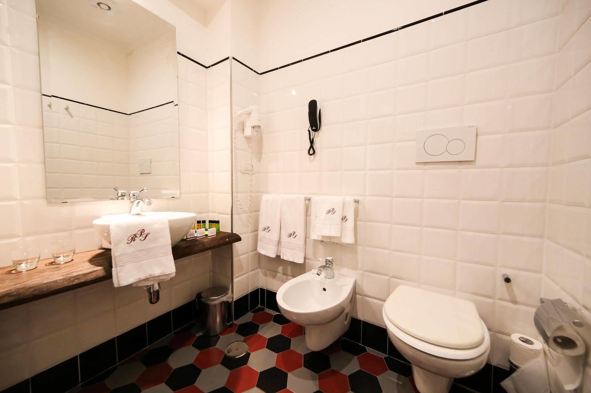 Palazzo Riario Sforza Hotel เนเปิลส์ ภายนอก รูปภาพ