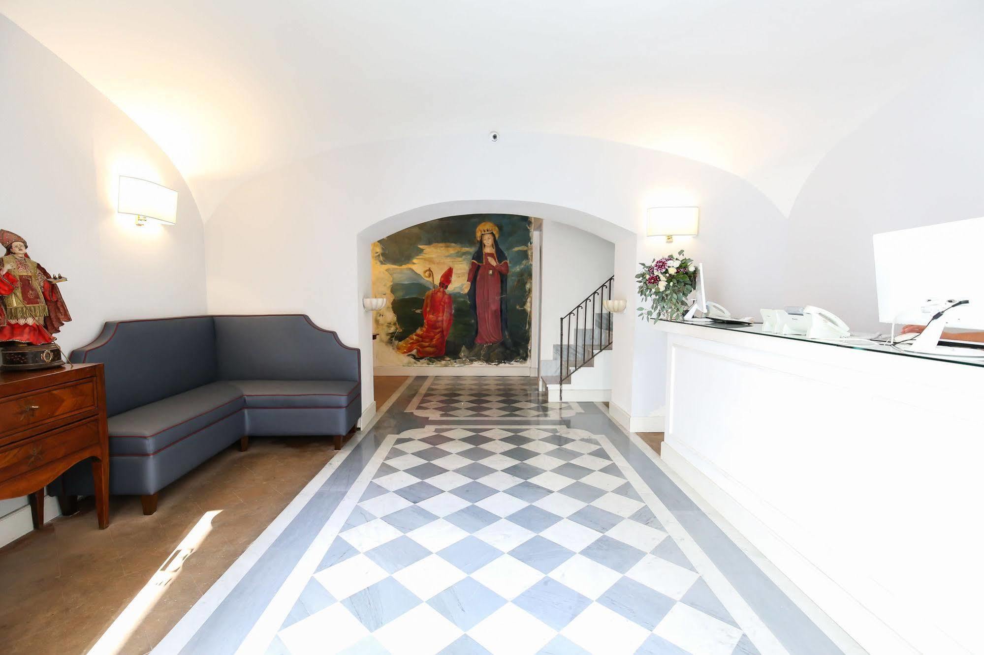 Palazzo Riario Sforza Hotel เนเปิลส์ ภายนอก รูปภาพ