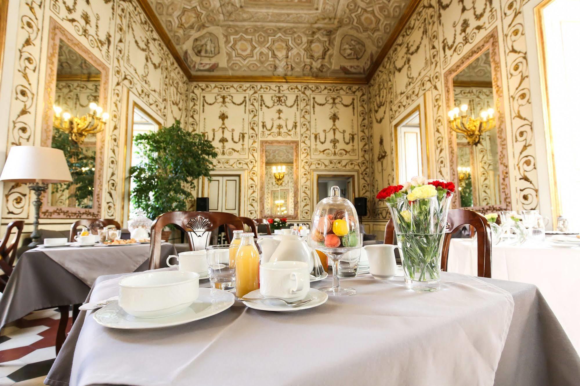 Palazzo Riario Sforza Hotel เนเปิลส์ ภายนอก รูปภาพ