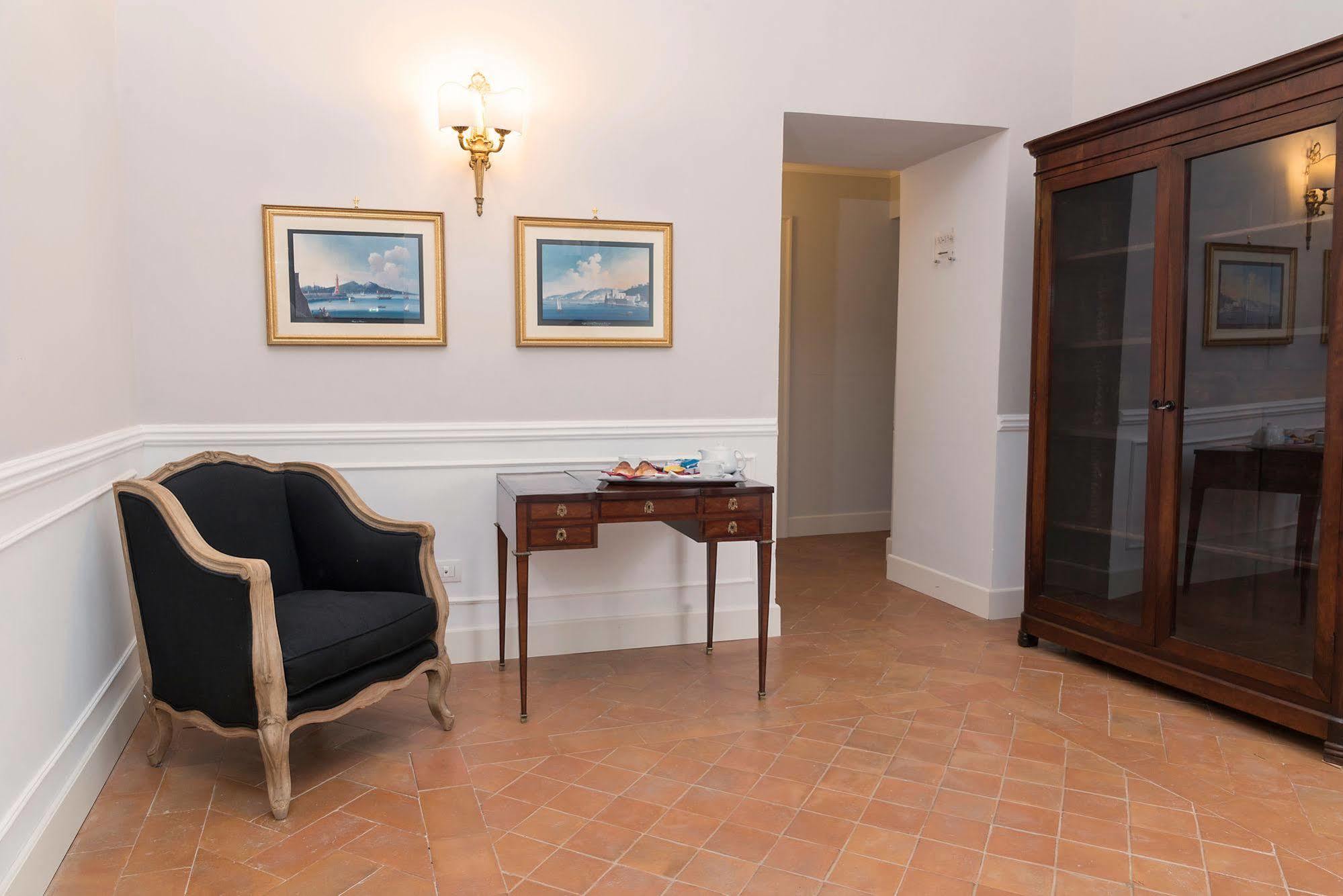 Palazzo Riario Sforza Hotel เนเปิลส์ ภายนอก รูปภาพ