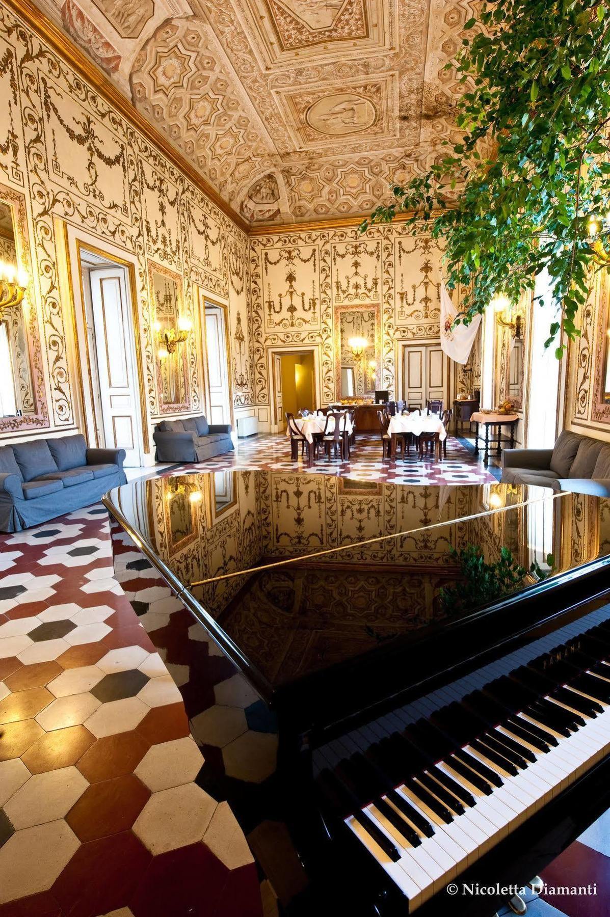 Palazzo Riario Sforza Hotel เนเปิลส์ ภายนอก รูปภาพ